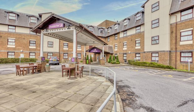 Premier Inn London Gatwick Airport (A23 Airport Way)